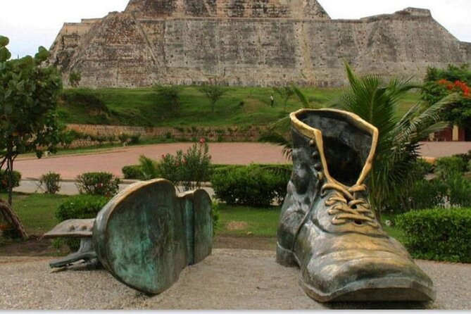 Full BILINGUAL CITYTOUR, Castle Entrance and Monuments - Who is this tour best for?