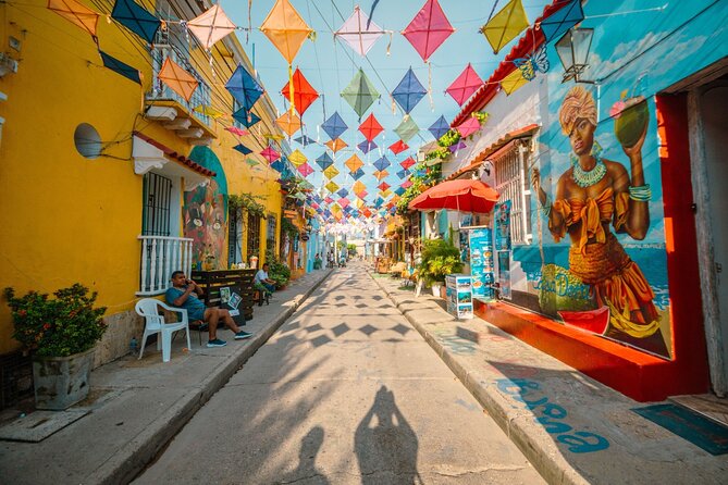 Cartagena Streets and Appointments Tour - Key Points