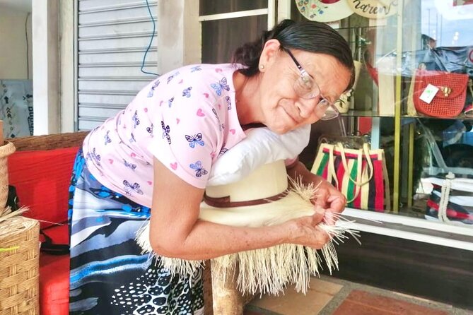 Panama Hat Maker, Artisan goods, Museum, Beachfront local Cuisine. SHORE TOUR - A Complete Look at the Manta Shore Tour