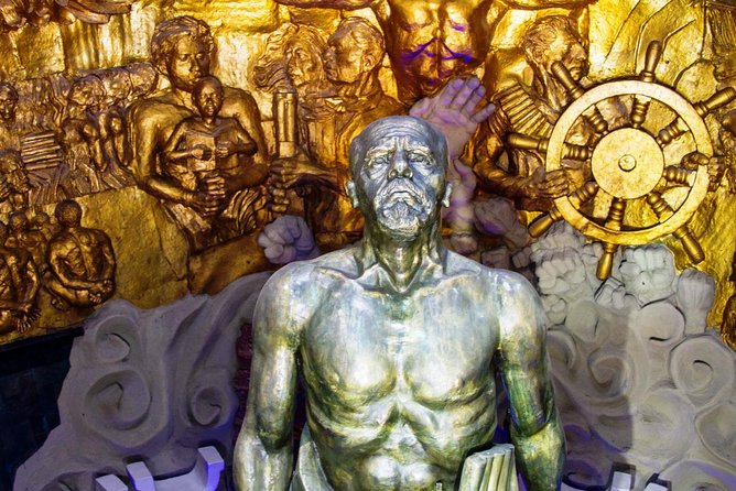 Panama Hat Maker, Artisan goods, Museum, Beachfront local Cuisine. SHORE TOUR - Key Points