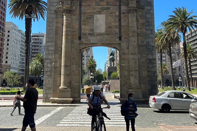 Private & Exclusive Montevideo Tailor made Tour with a local - FAQ