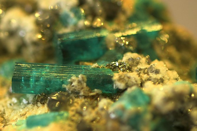Colombian Emeralds Private Tour. ( 4 Hrs.) - A Closer Look at the Colombian Emeralds Private Tour