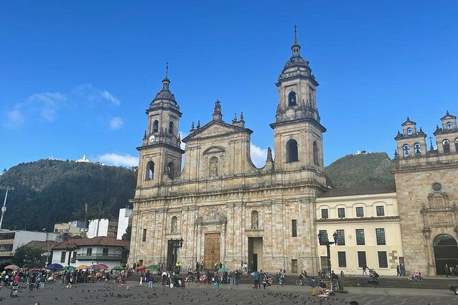 Full Day Private Tour Historical Center La Candelaria and Monserrate - FAQ