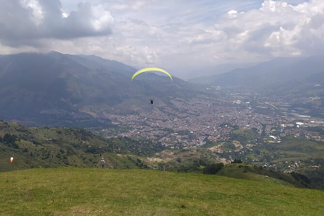 Paragliding Medellin - Who Will Love This Tour?
