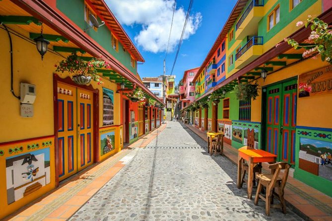 El Peñol and Guatape Private Tour from Medellin - FAQs