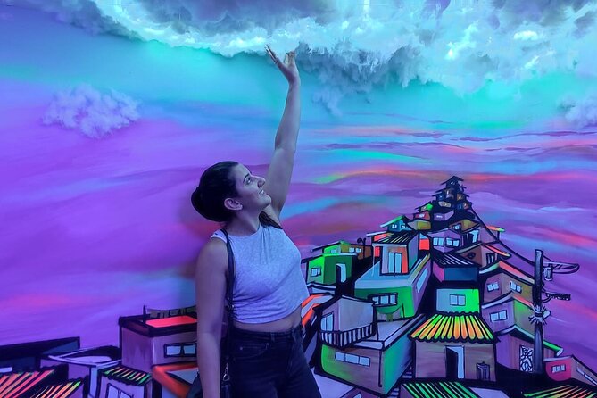 Comuna 13 History and Graffiti Tour with Cable Car - Key Points