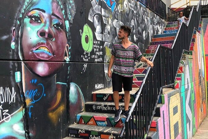 Guided Tour of Comuna 13 Medellín with Snacks Included - Who Should Consider This Tour?