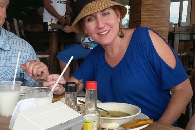 Medellin City Tour Including Paragliding and Food Tasting - Exploring Medellín: A City of Contrasts and Views