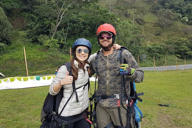 PARAGLIDING over Guacaica Jungle Private experience from Guatape - FAQs