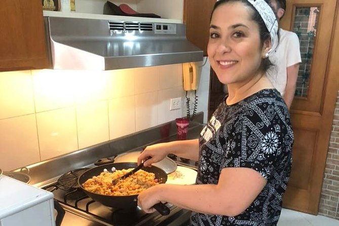 Plaza Minorista Tour and Home Cooking in Medellín with Daniela - Discovering Medellíns Flavors: A Detailed Review