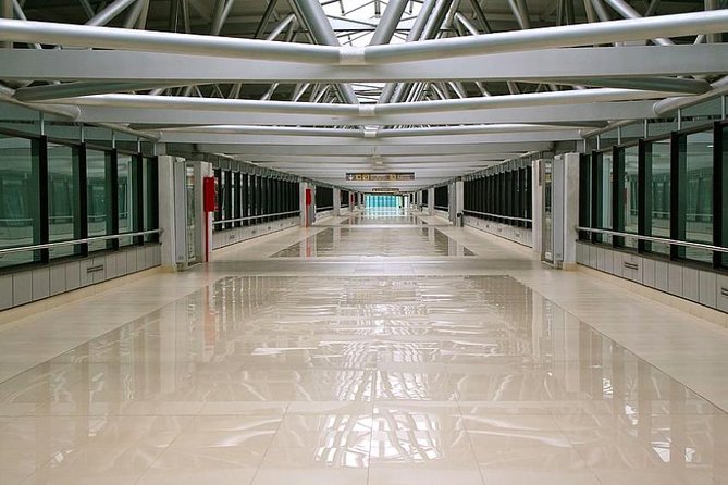 Shared shuttle - between Antigua and Guatemala City Airport - Key Points: