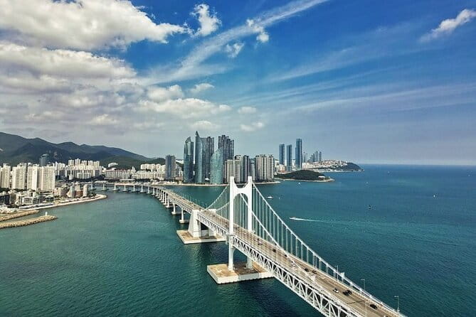Busan K-Drama Tour in Busan for Private Tour - Artistic Charm at Huinnyeoul Culture Village