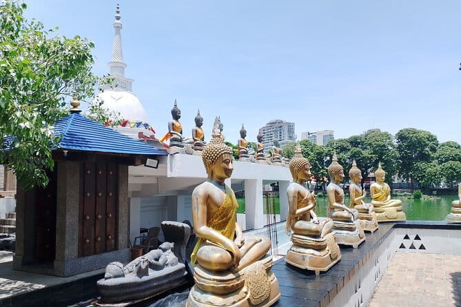 Shore Excursion Colombo Port to Mount Lavinia Beach & Colombo city For 4 - 6 Pax - Galle Face Green & Colonial Landmarks