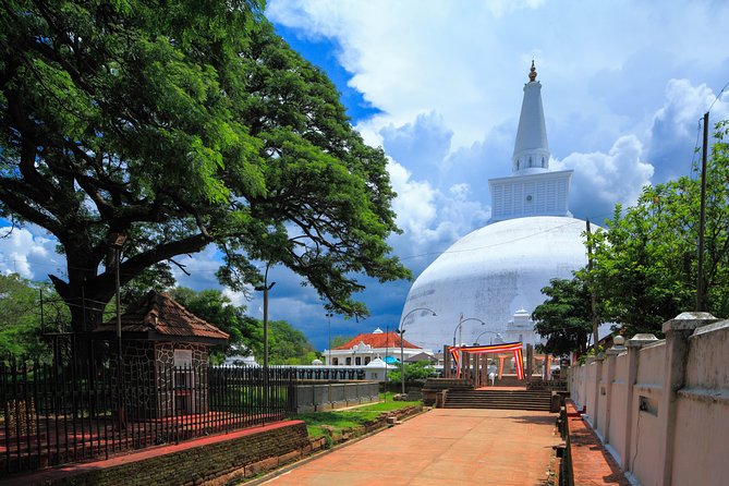 Sacred City of Anuradhapura from Colombo - Key Points