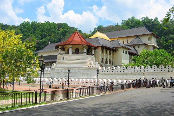 Colombo Airport to Kandy Taxi - Good To Know