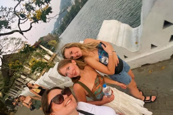 Luxury Day Trip from Colombo to Pinnawala and Kandy Highlights - FAQ