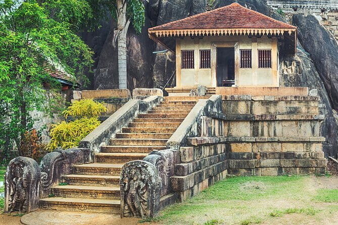 Galle Day Tour with Jungle Beach Experience from Colombo - FAQs