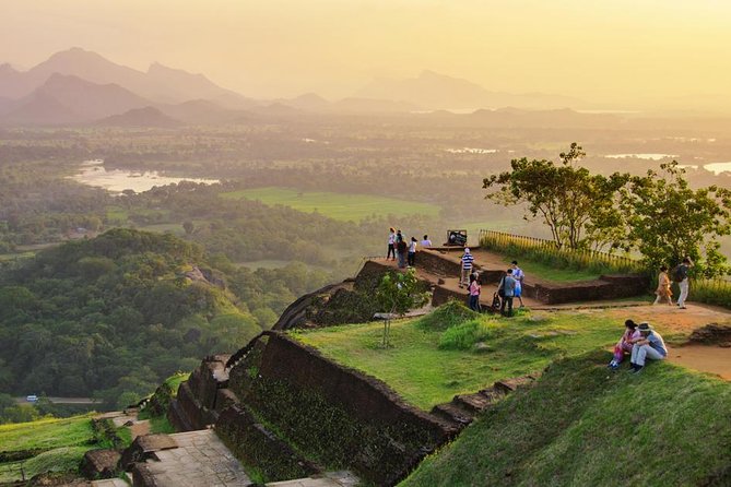 Private day tour to Sigiriya and Dambulla from Colombo - Key Points