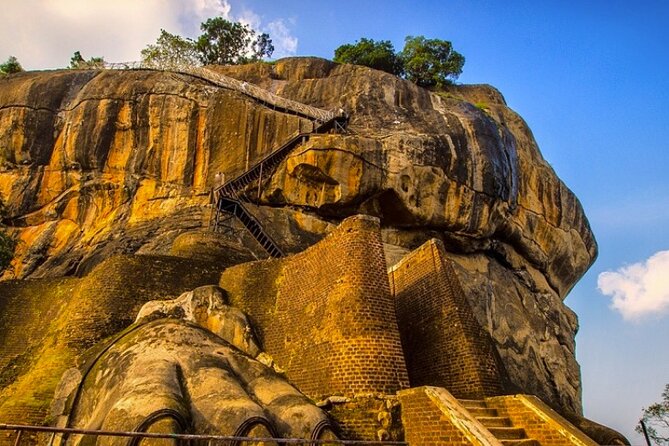 Sigiriya Rock & Cave Temple with Jeep Safari Private Day Trip - Who Will Love This Tour?