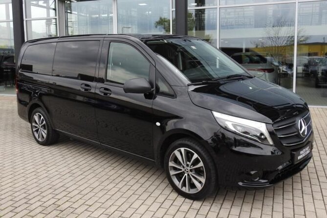 Private Transfer from Prague Airport to Prague City Hotels 1 - 7 pax - Who Should Book This Transfer?