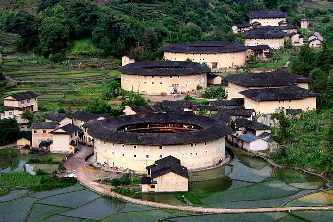 Private Day Tour To Tianluokeng Tulou from Xiamen Including Lunch - Key Points