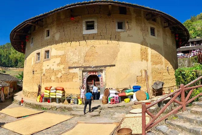 Private Transfer to Tianluokeng Tulou and HongKeng Hakka Tulou from Xiamen City - Who Is This Tour Best For?