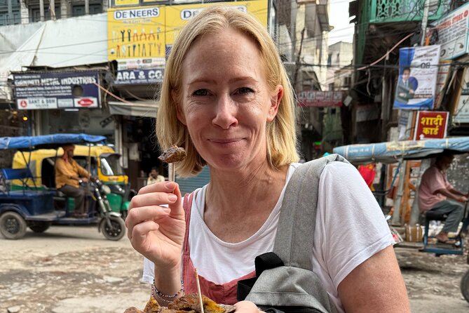 Food Walk at Raja Park from Kulcha to Kulfi - Good To Know