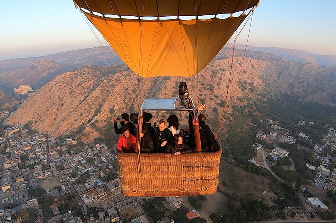 SkyWaltz Hot Air Balloon Safari - What Makes This Tour Stand Out