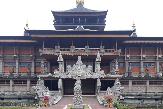 Private tour with lunch: Jakarta to miniature park of indonesia - Key Points