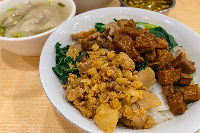 Jakarta Half Day Trip Bajaj Experience and Local Food Testing - Transportation and Group Dynamics