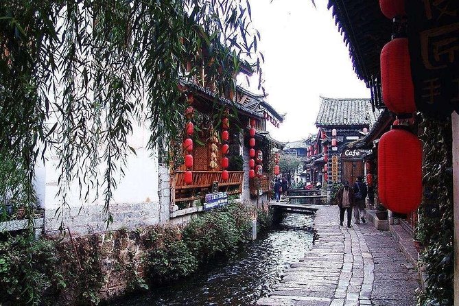 Lijiang Day Tour to Jade Dragon Snow Mountain, Black Dragon Pool and Old Town - Key Points