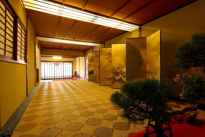 Guided Tour of Nagasaki Shrine with Japanese Style Course Lunch - FAQ