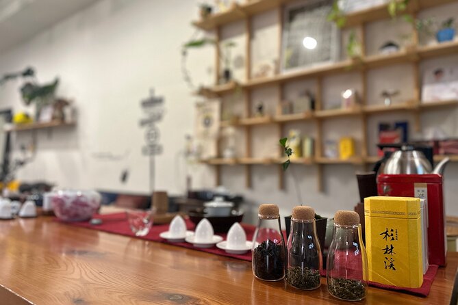 Chinese Tea Ceremony: Discover Oolong's Rich Traditions - Why You Should Consider This Experience