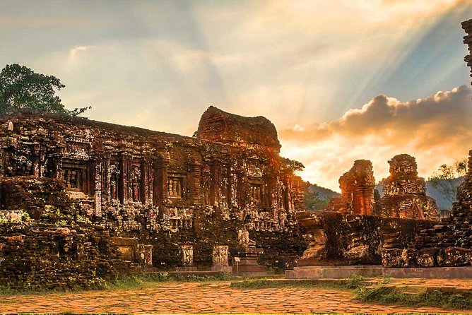 My Son Sanctuary, River Boat, Sunset View Tour from Danang/Hoi An - The Pickup and Introduction