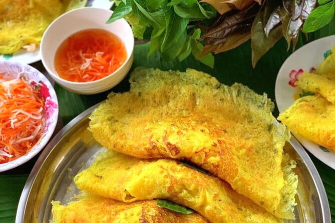 Explore Da Nang Food Tour and Cruise Trip on Han River - Starting the Adventure: From Hotel Pickup to Hidden Streets