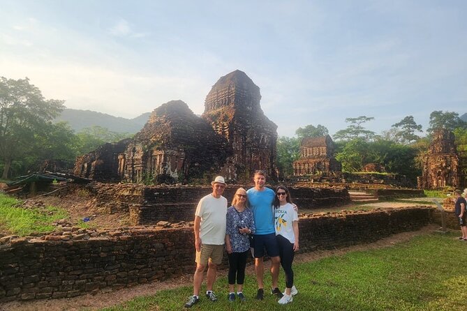 MY SON HOLYLAND & HOI AN WALKING TOUR, SAMPAN Boat Ride, Colourful Night Market - Exploring the Day: A Detailed Look at the Experience