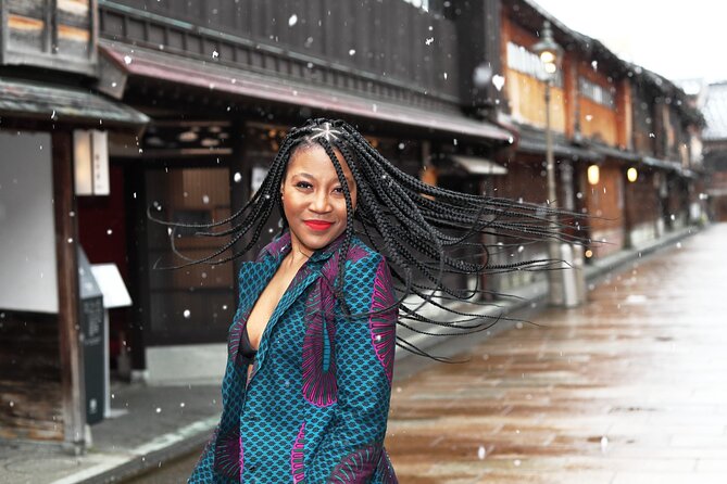 Photoshoot session by professional photographer in Kanazawa - An In-Depth Look at the Photoshoot Experience in Kanazawa