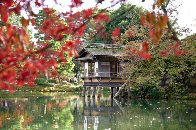 Kanazawa Historical Garden Walking Tour with Local Guide - In-Depth Look at the Tour Experience
