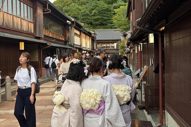 Shirakawago & Kanazawa from Kanazawa - FAQs