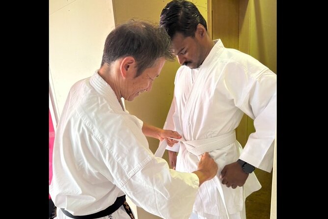 Karate Experience in Kanazawa Break Tiles and Get a Black Belt - A Genuine Look at the Karate Experience in Kanazawa