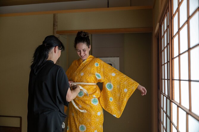 Walking Through Time | Kimono Stroll in Shopping Street - Key Points