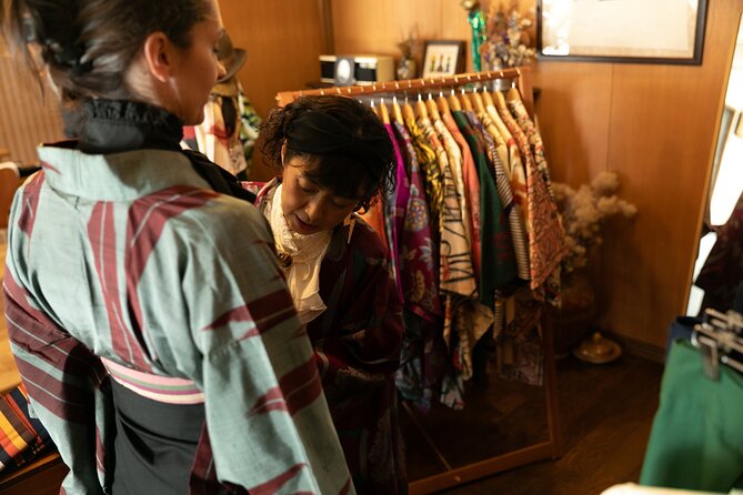 Private Antique Kimono and Hakama Dressing at a Hidden Salon - A Closer Look at the Experience