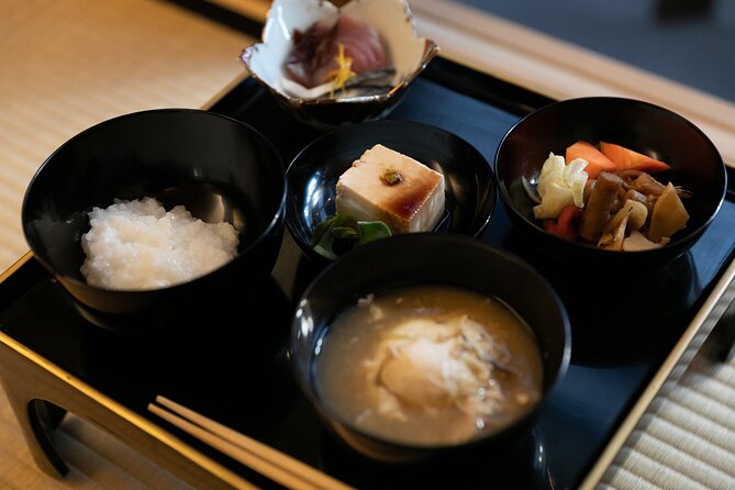 Zen Meditation and Tea Ceremony in Endoji Arcade - A Closer Look at the Experience