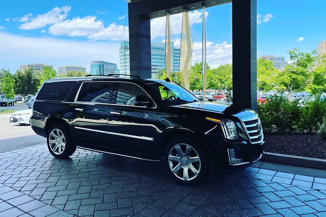 Private Luxury Transportation between Denver and Denver Airport - Key Points