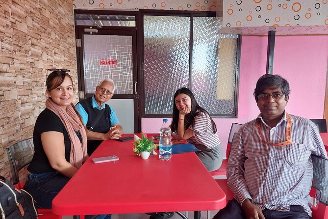 Kolkata to Bishnupur Expedition: Temples, Tales, and Traditions - Lunch and Local Culture