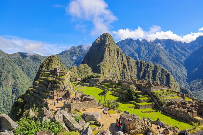 Ticket to Machu Picchu Round Trip Bus with Tourist Guide - FAQs