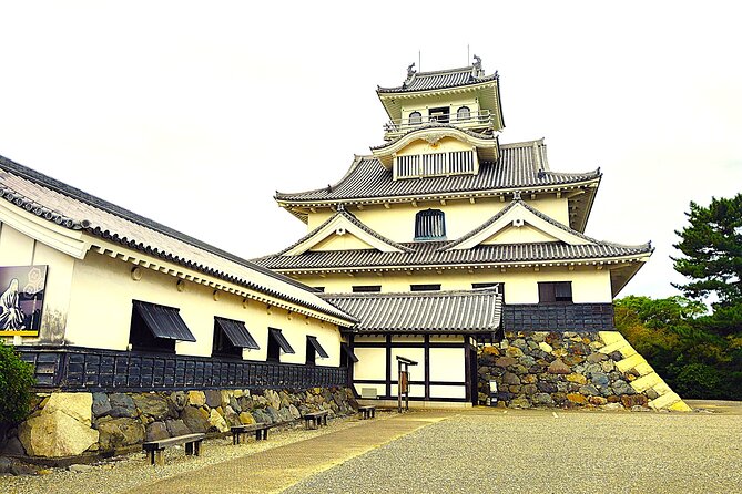 Shiga: Nagahama Castle, Gateway to Japans Great Unifier - Why This Tour Offers Real Value