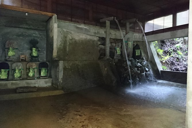 Stroll around the peaceful Mountain Village of Yoshinoyama - Key Points