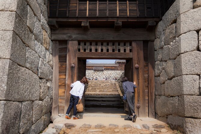 [Town walk] Stroll around Matsuyama Castle and enjoy local shopping - FAQ