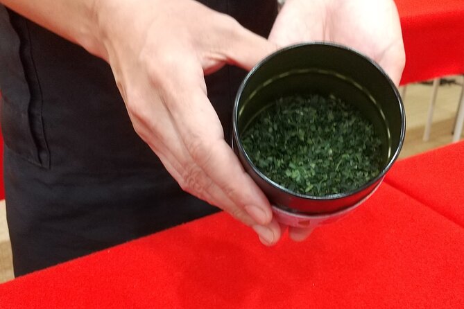 Japanese tea and local sweets - Shopping for Regional Specialties